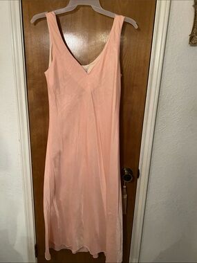 Fernando Sanchez Designer gown Slip in Soft Peach. Flawless. Large